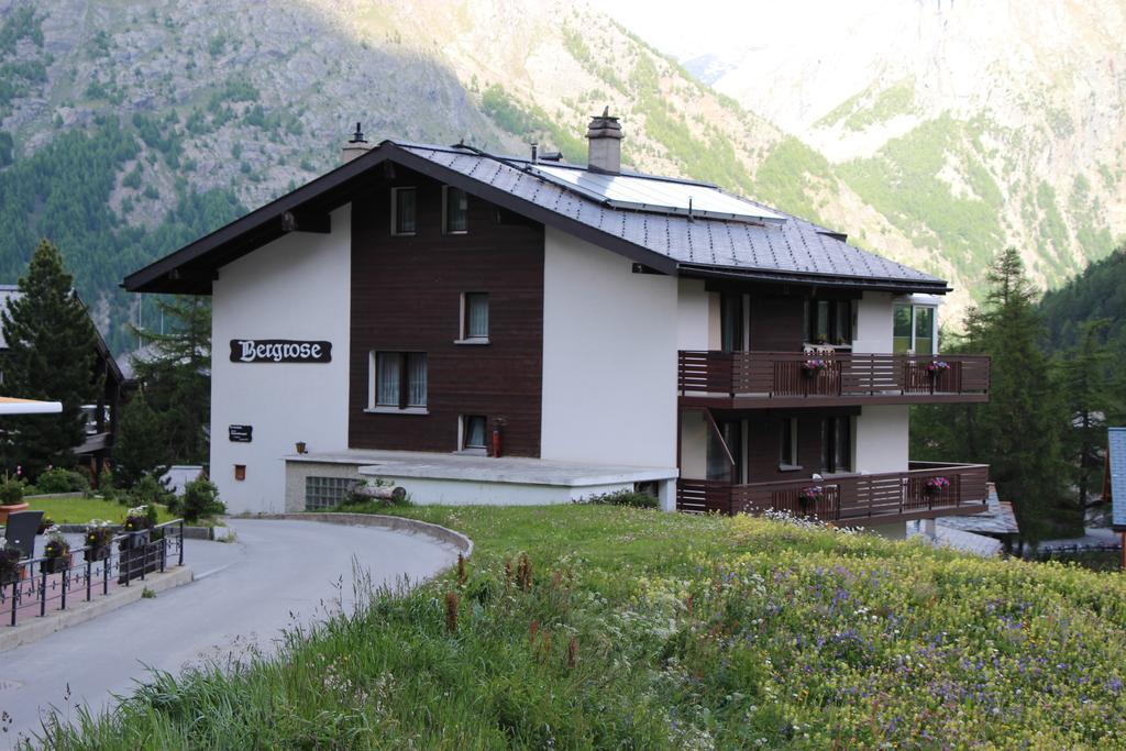 Apartments Bergrose Saas-Fee Bilik gambar